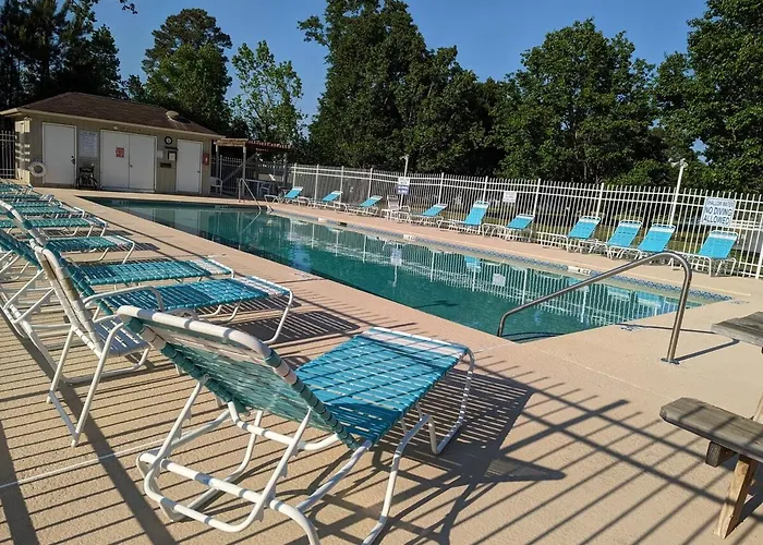 Central-Secluded By Nature-Pools-15 Min To Beach